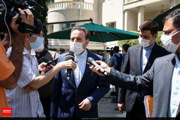 واعظی: بیشتر وقت ستاد اقتصادی دولت صرف پایین آوردن قیمت‌ها می‌شود