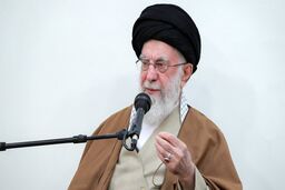 رهبر انقلاب:خلیج فارس جای حضور ملّت بزرگ ایران است