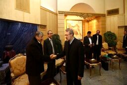 روایت حقیقت پور از توصیه لاریجانی به نمایندگان ادوار مجلس درخصوص انتخابات