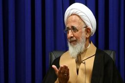 آیت الله جوادی آملی: اگر بین مردم و نان مردم فاصله بیافتد دیگر خبری از دین نخواهد بود