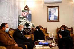 دیدار قالیباف با خانواده شهید فخری زاده