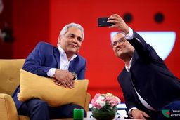 کری خوانی جنجالی در برنامه خندوانه!+فیلم دیده نشده