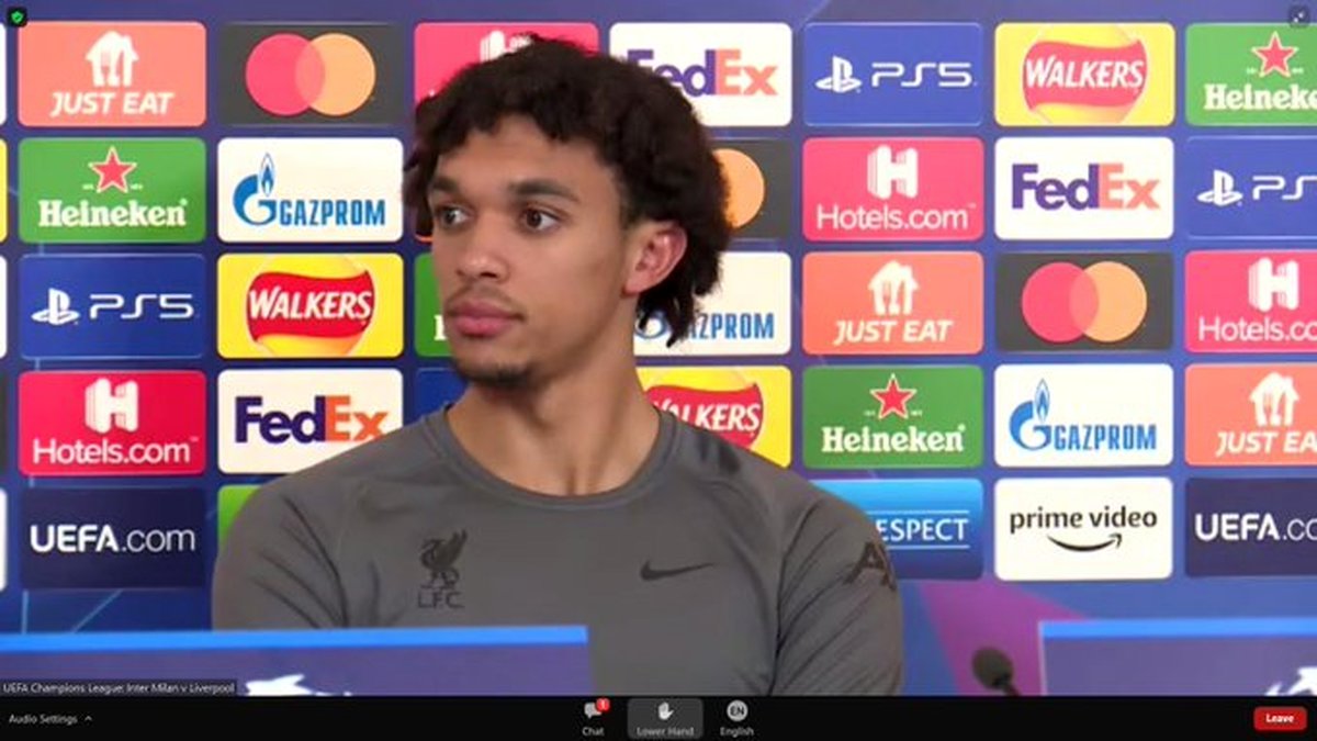 آرنولد: کلوپ نمیخواست حواس ما پرت شود