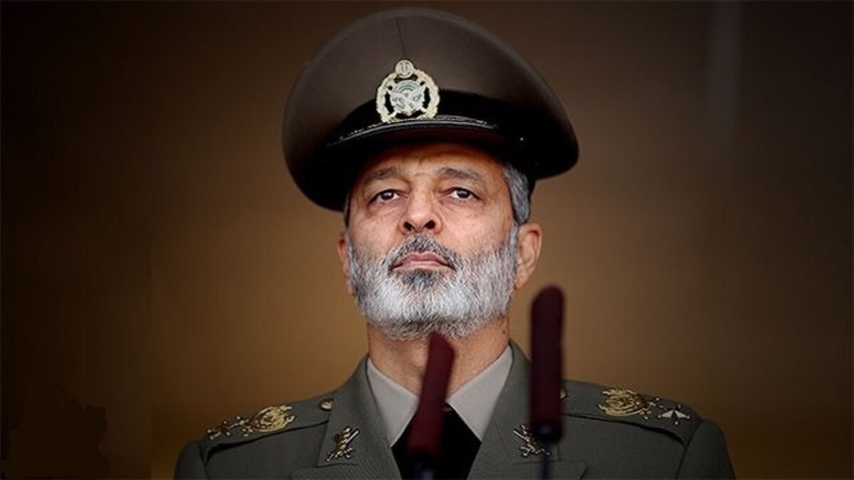پیام فرمانده ارتش بمناسبت روز معلم