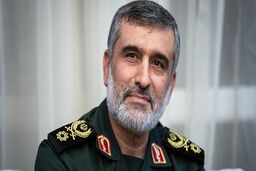 فرمانده نیروی هوافضای سپاه: به خودرو سازان کمک می کنیم