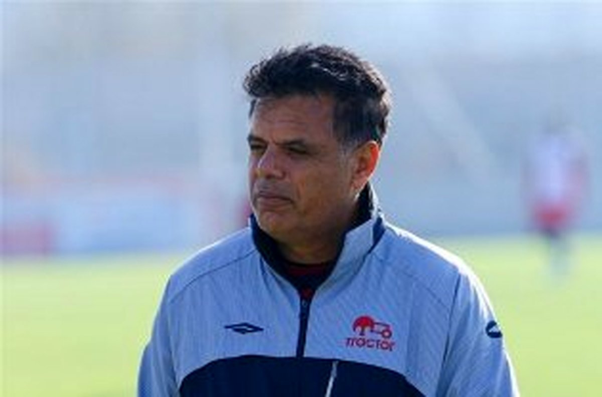 خطیبی: خیلی‌ها  به خاطر پول رفتند ولی الان ادعا دارند