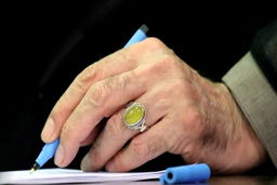 نامه به رهبری بابت دستمزد کارگران ۱۴۰۴ + متن