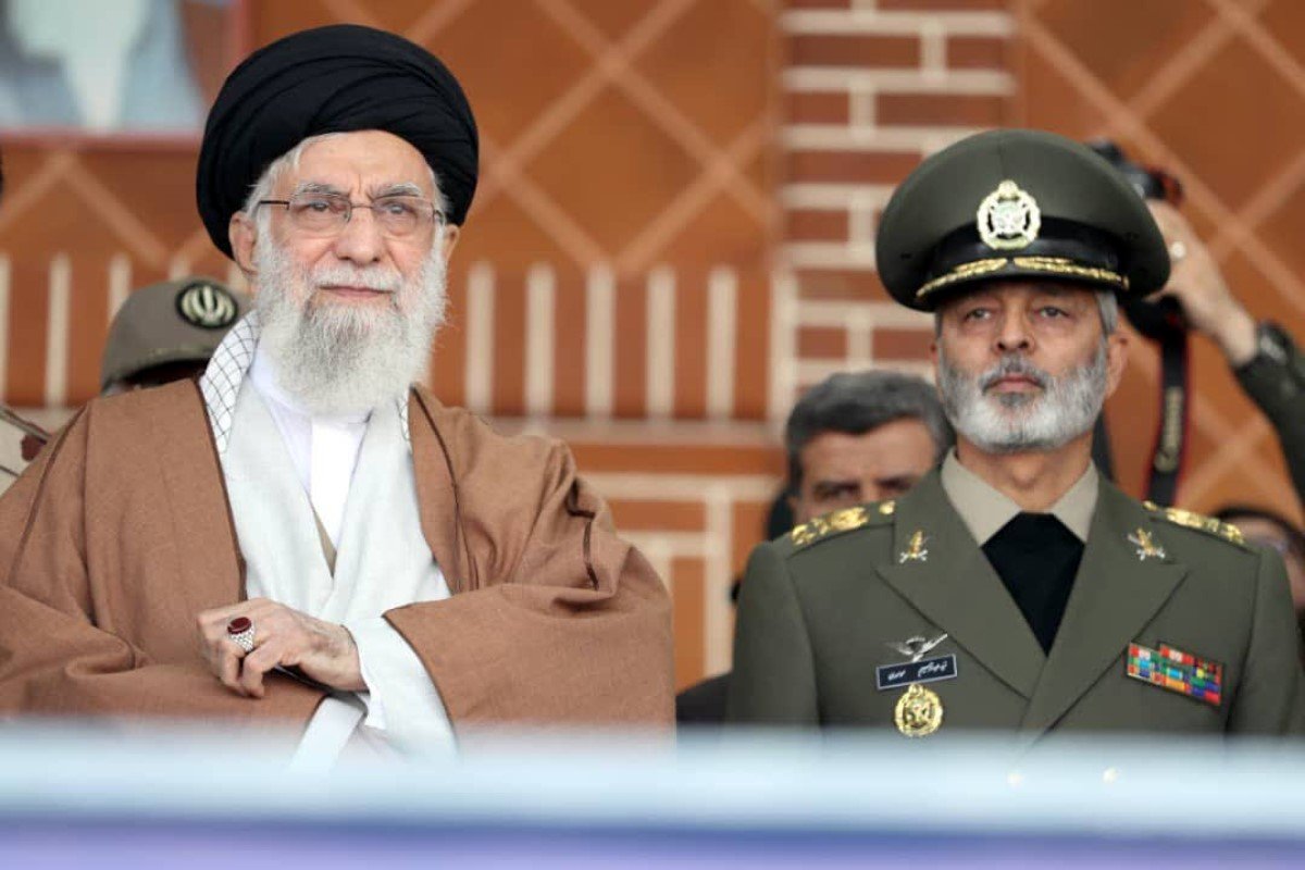 پیام رهبر انقلاب به فرمانده کل ارتش: آمادگیها را تا سر حد نیاز افزایش دهید