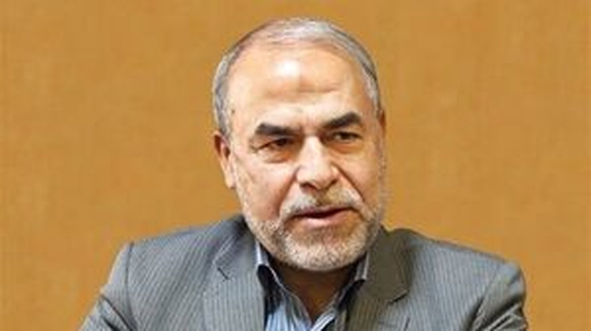 معاون سپاه : فردای روز دست دادن با ترامپ چه می شود؟