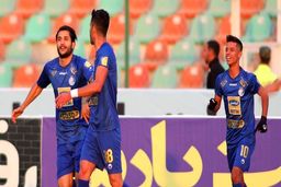 صعود استقلال با پیش بینی استراماچونی؛ نفس آبی ها پشت گردن سرخ ها