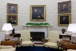 ترامپ به نقاشی های اوباما هم رحم نکرد