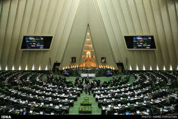 به چه مجوزی بیش از قیمت خودرو از مردم هزینه‌ دریافت می‌کنید؟