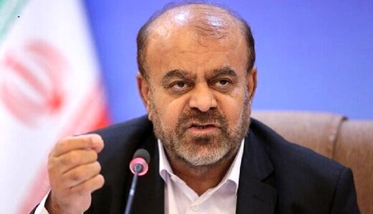 اولین واکنش رستم قاسمی به تصاویر حاشیهساز منتسب به وی