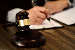 یک پدر و پسر در یک استان 840 شخص حقیقی و 470 شخص حقوقی را درگیر فساد اقتصادی کرده