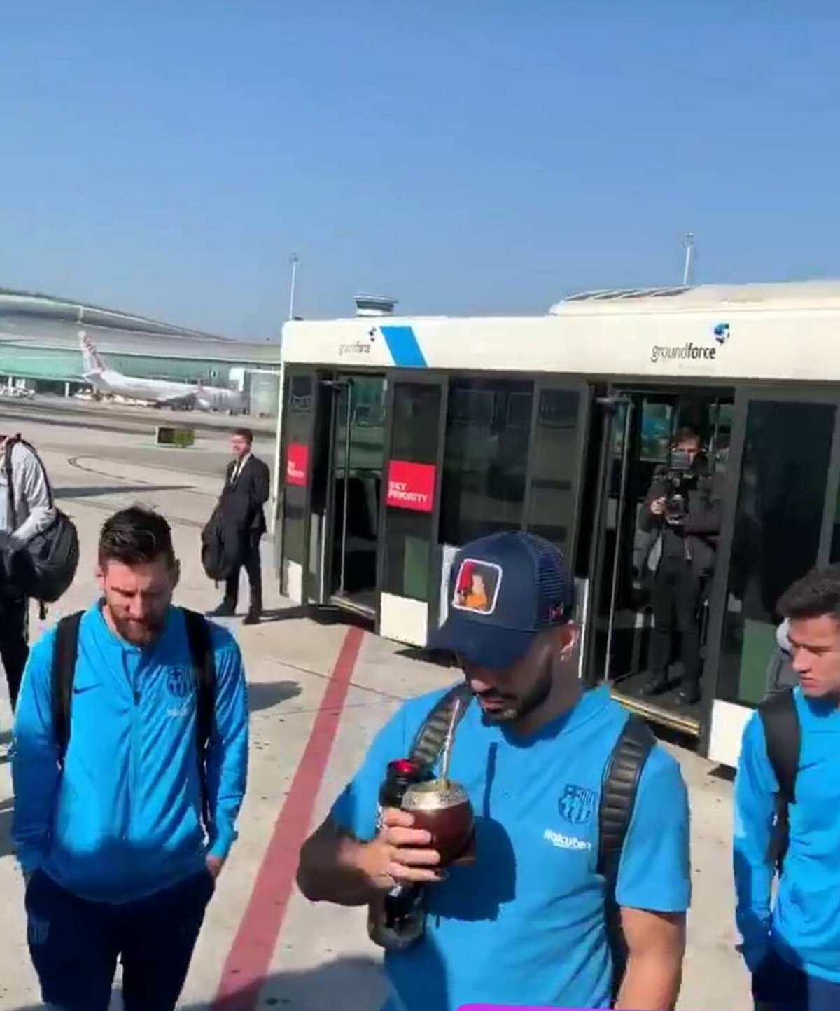 گزارش تصویری/ حرکت آبی اناری ها به سمت مادرید برای بازی امشب