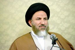 انتقاد شدید آیت الله ملک حسینی از صدا وسیما / در شب قدر این چه گزارشی بود