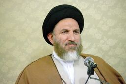 انتقاد شدید آیت الله ملک حسینی از صدا وسیما / در شب قدر این چه گزارشی بود