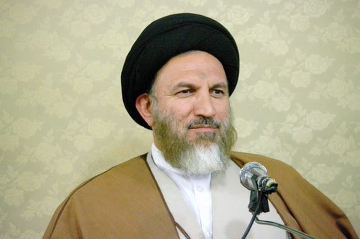 انتقاد شدید آیت الله ملک حسینی از صدا وسیما / در شب قدر این چه گزارشی بود