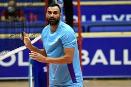 عادل با گریه خداحافظی کرد (عکس)