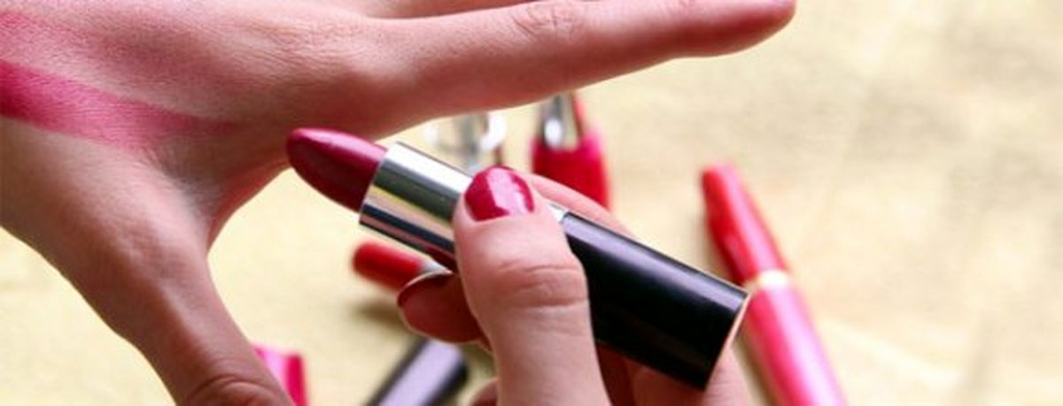 کدام رژ لب ها سرطان زا هستند؟