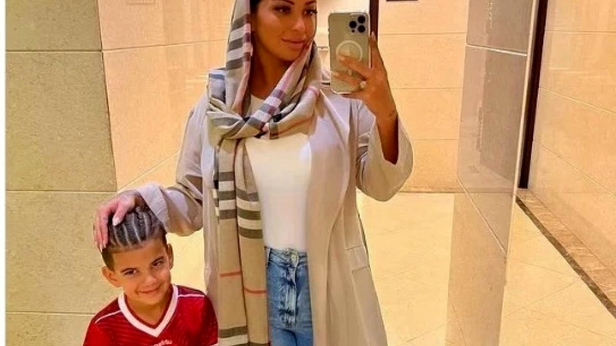 عکس بیحجاب از زن لوکادیا | همسر جذاب مهاجم خارجی پرسپولیس