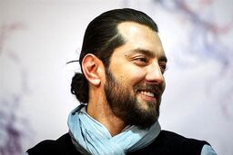بهرام رادان از ایران فرار کرد؟ | عکس لورفته از شنا کردن بازیگر نقش ناصرالدین شاه در پنت هاوس لاکچری