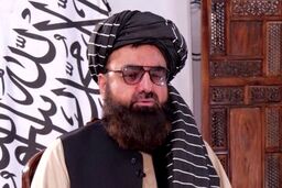 گلایه طالبان از ایران بابت پناهجویان افغان
