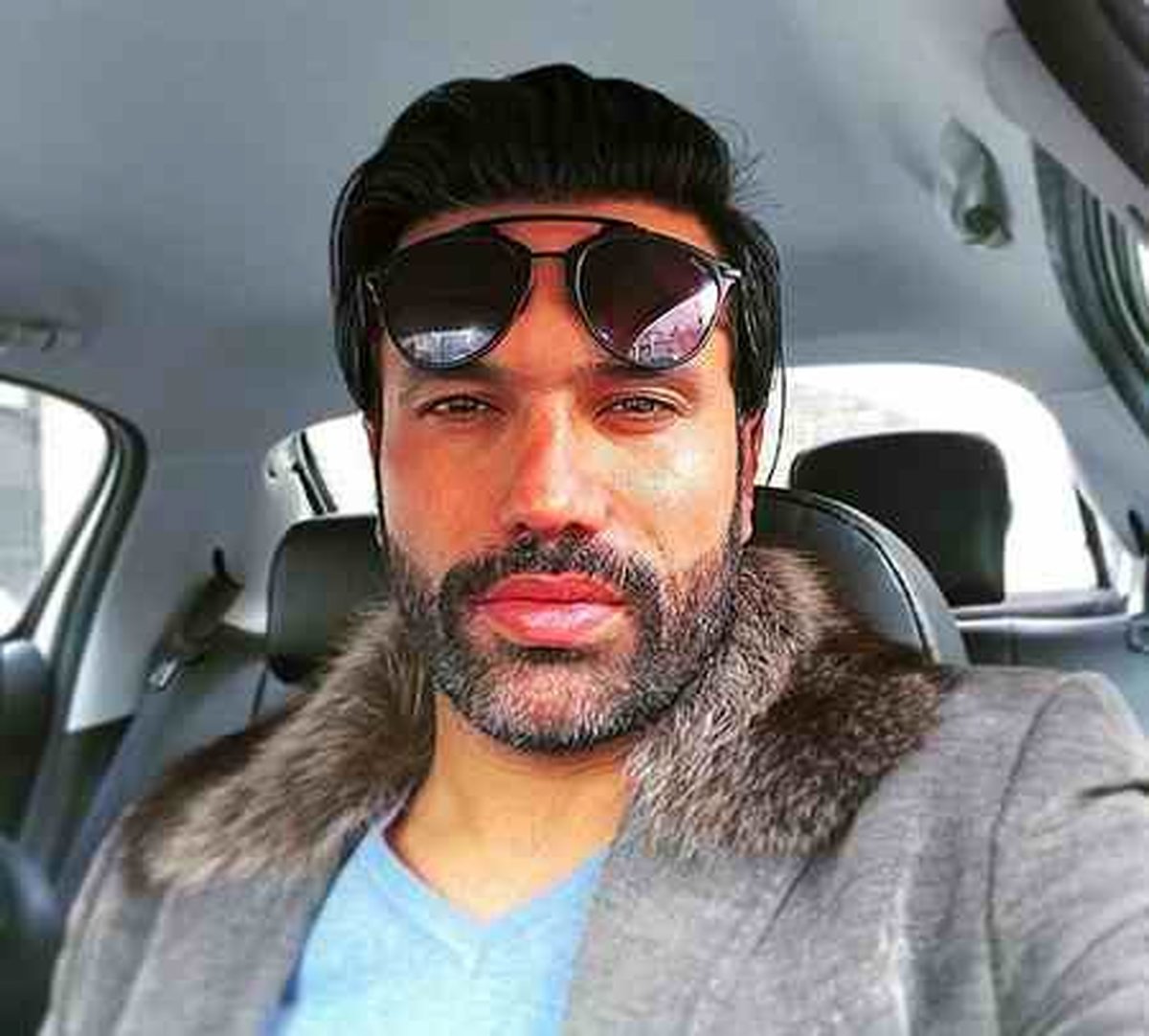 نیکبخت واحدی: من باید درباره استقلال حرف بزنم، نه لاتهای مجازی