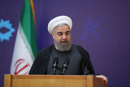 روحانی: کسی نمی تواند راجع به تسلیحات ایران حرفی بزند / چرا به دست و پا افتاده‌اند و مرتب در منطقه گردش می‌کنند و در این خانه و آن خانه را می‌زنند.