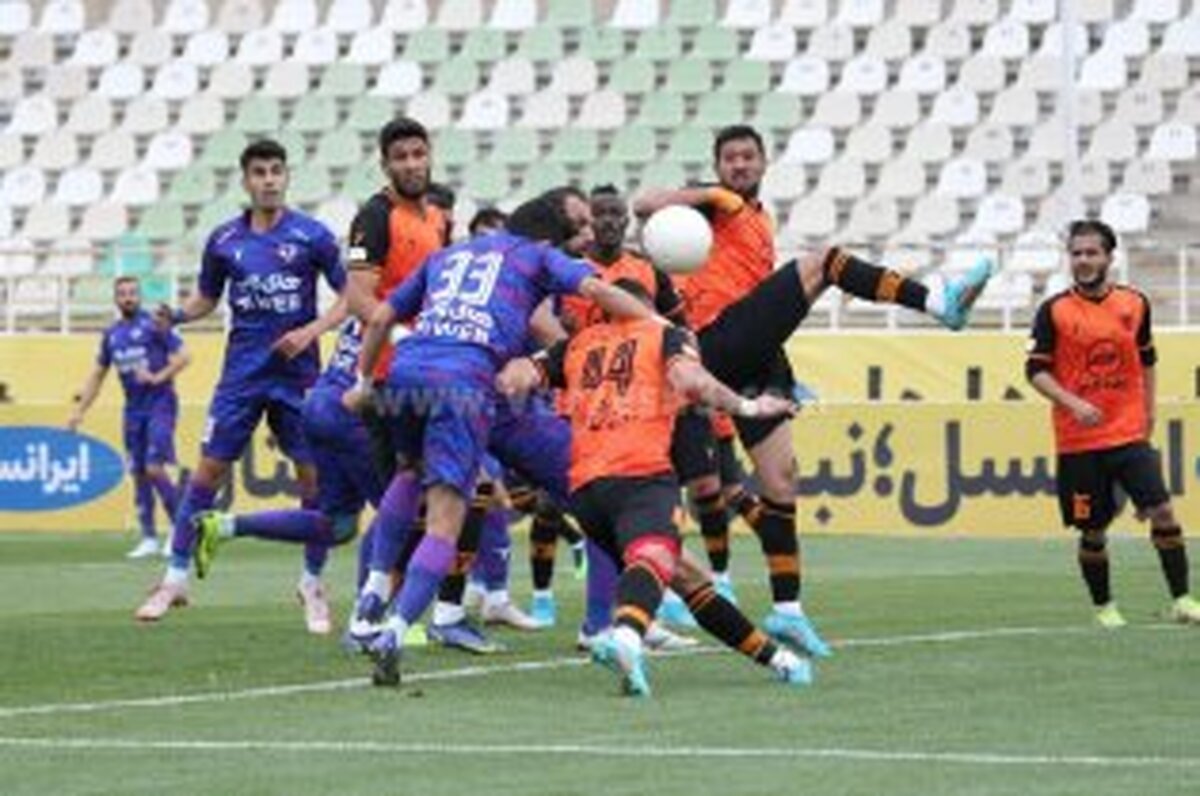 ستاری: آقای حاج ملک، اشتباهی مرا اخراج کردی