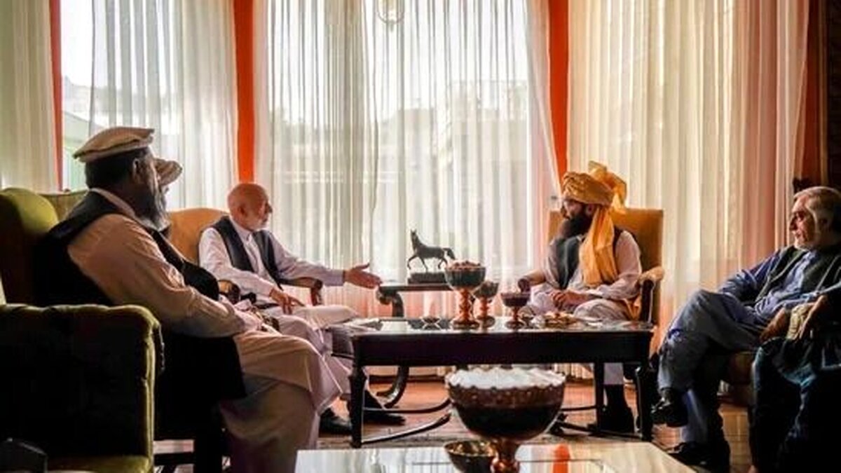 طالبان با حامد کرزی برای تشکیل دولت جدید مذاکره کرد