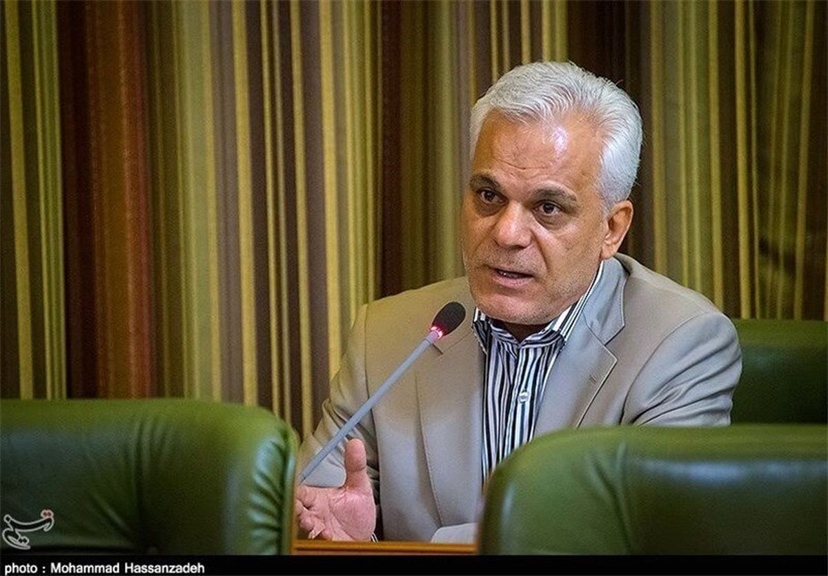 طلایی: بهتر است ترامپ رئیس جمهور شود