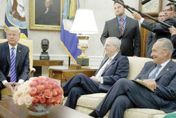 نمونه استثنایی
چاک شومر از منتقد برجام به موافق آن تبدیل شده است