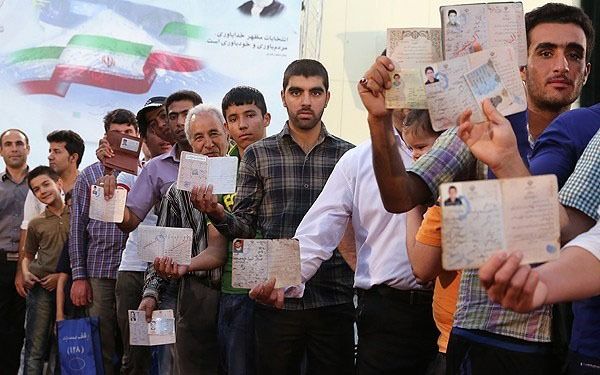 نماینده مجلس: مردم دیگر به اصولگرایی و اصلاح‌طلبی‌ رای نمی‌دهند