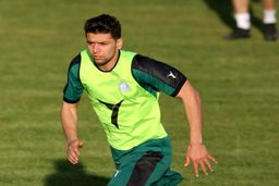 هافبک استقلال طاقت دوری از ترکیب را ندارد