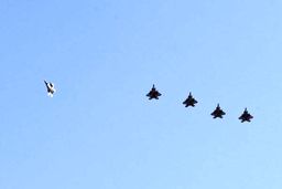 لشگرکشی هوایی آمریکا به خلیج فارس