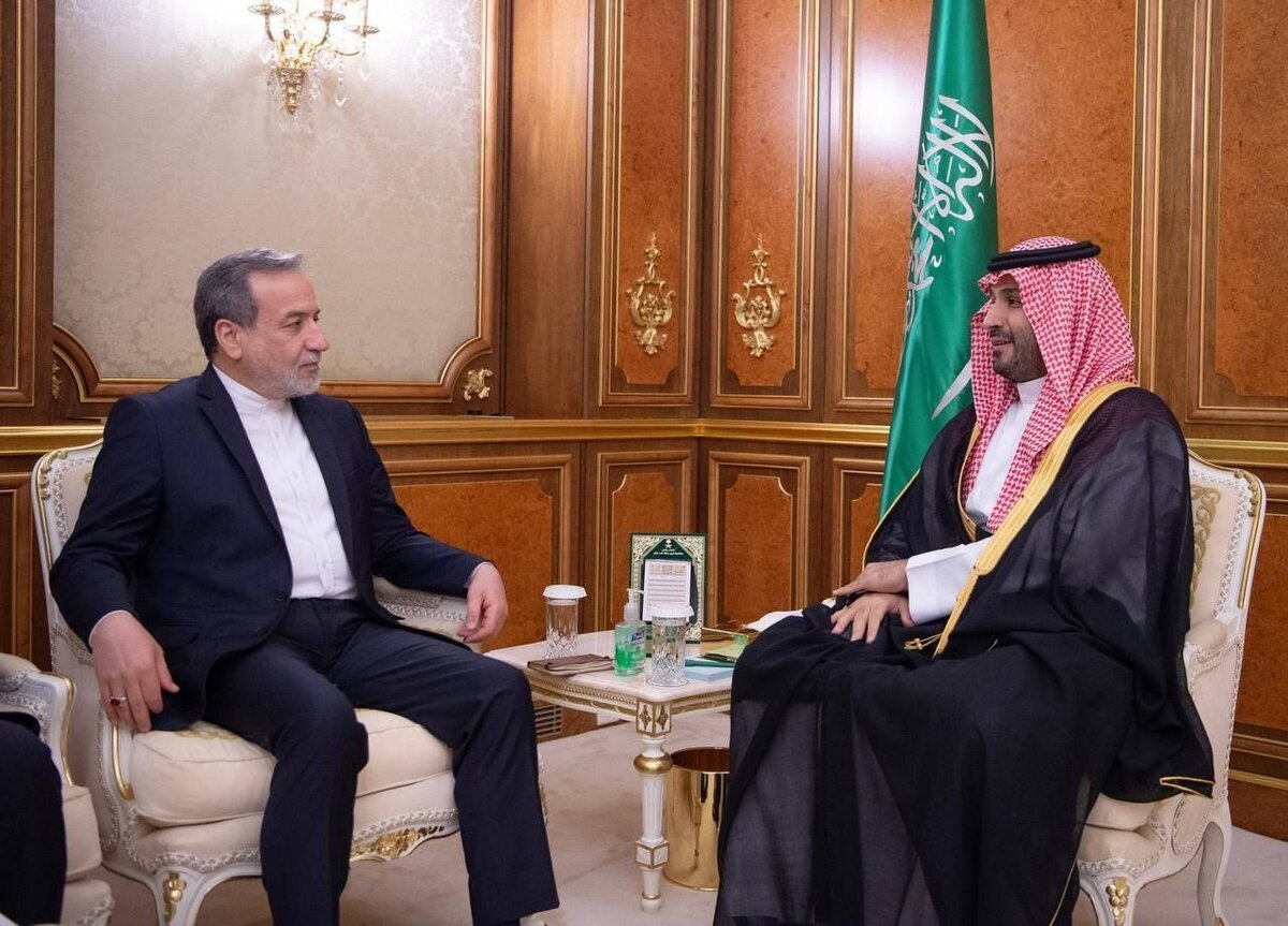 دیدار شبانه و مهم عراقچی با محمد بن سلمان در ریاض + عکس