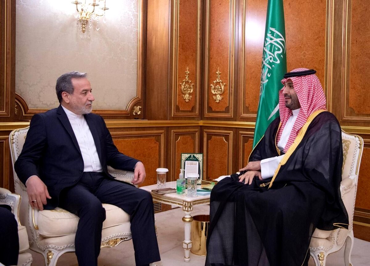 دیدار شبانه و مهم عراقچی با محمد بن سلمان در ریاض + عکس