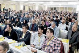 جوانان علیه پیر‌مردها  