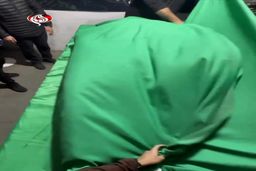 اولین ویدئو از پیکر شهید محمد عفیف برای تدفین