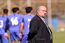 سرنوشت یک تیم، گرو جلسه مهم تاج و کمیته ملی