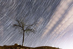  دوشنبه ایران شهاب باران می شود