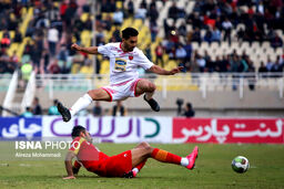 فولاد - پرسپولیس؛ آیا کالدرون به صدر می رود یا در دام نکونام می افتد