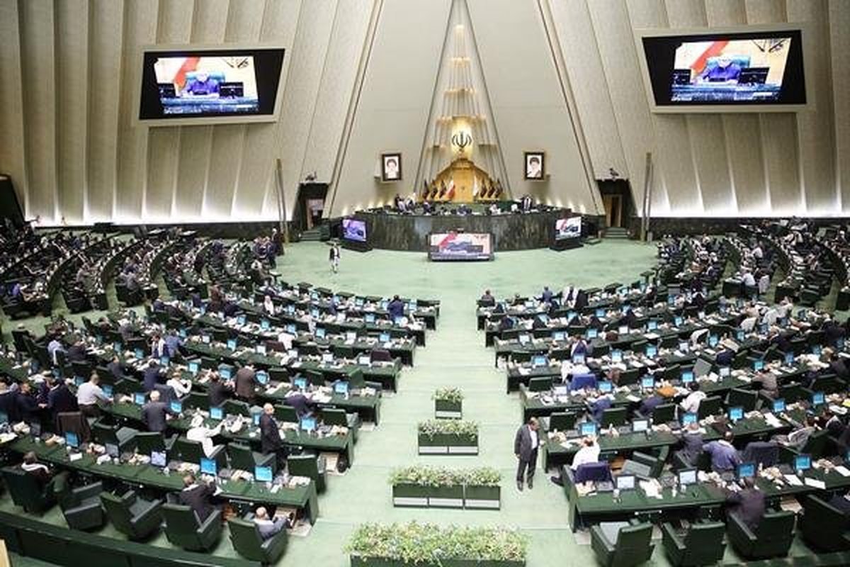 طرح مجلس برای ممنوعالخروج کردن دانشجویان هنجارشکن
