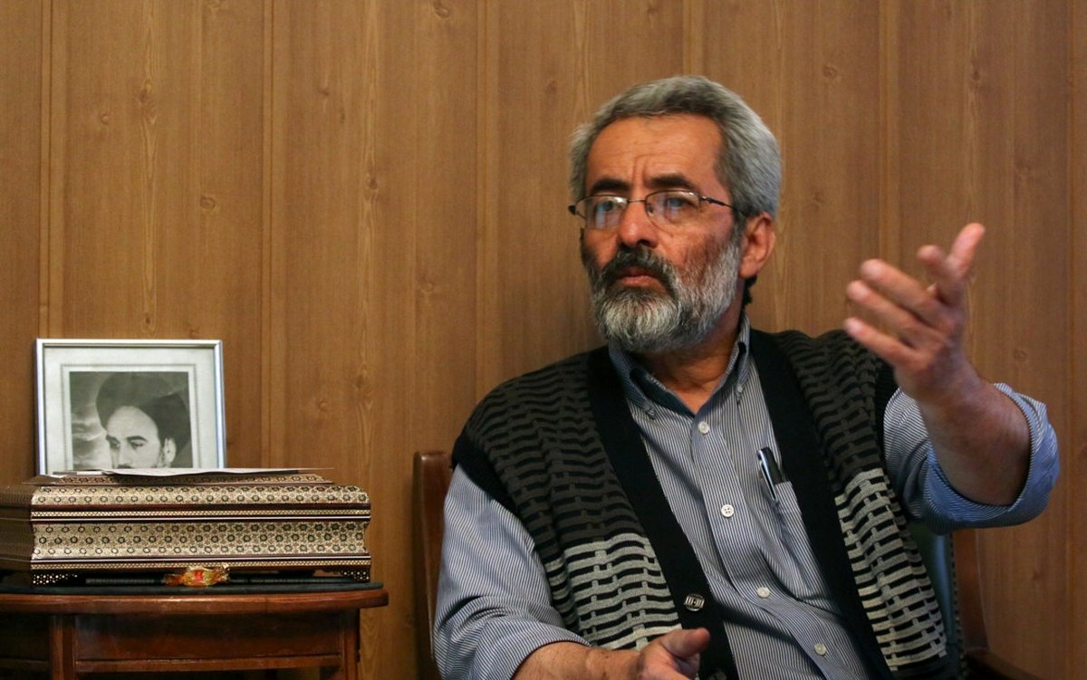عباس سلیمینمین: احمدینژاد و مشایی قصد فرقهسازی دارند/ احمدینژاد میخواهد با ظاهری اصولگرا دوباره به قدرت بازگردد/ او ردصلاحیت میشود