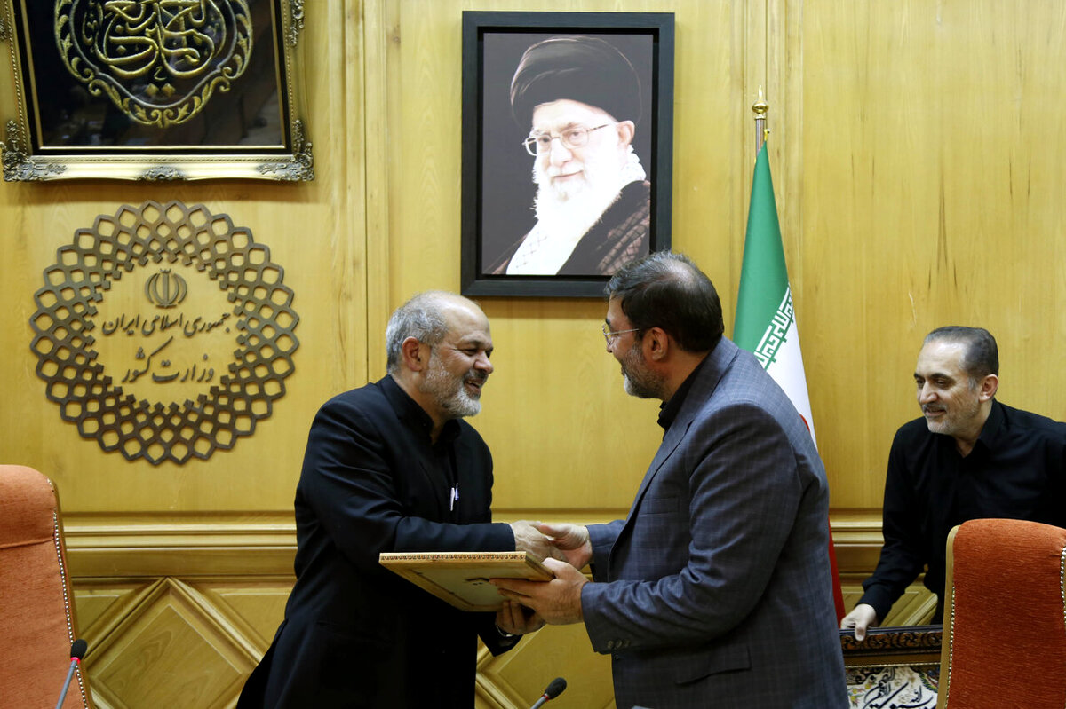 ادامه حواشی یک تغییر پرسروصدا؛ از سکوت دولت به روایت معاون رئیس جمهور تا وضعیت استیضاح وزیر کشور