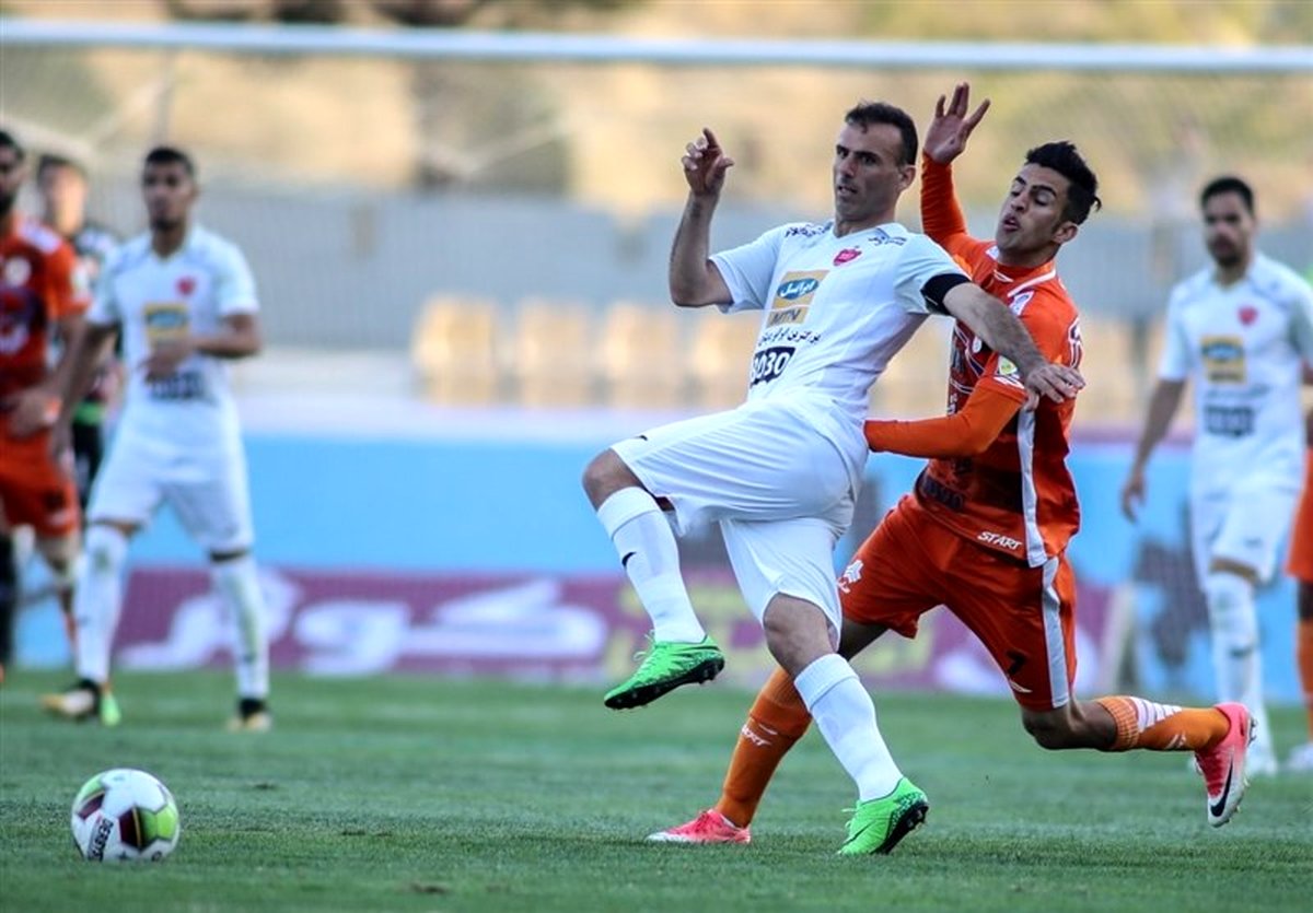 شرکت نکردن حسینی و کامیابینیا در تشویق ایسلندی/ حضور هواداران در محل مصاحبه بازیکنان