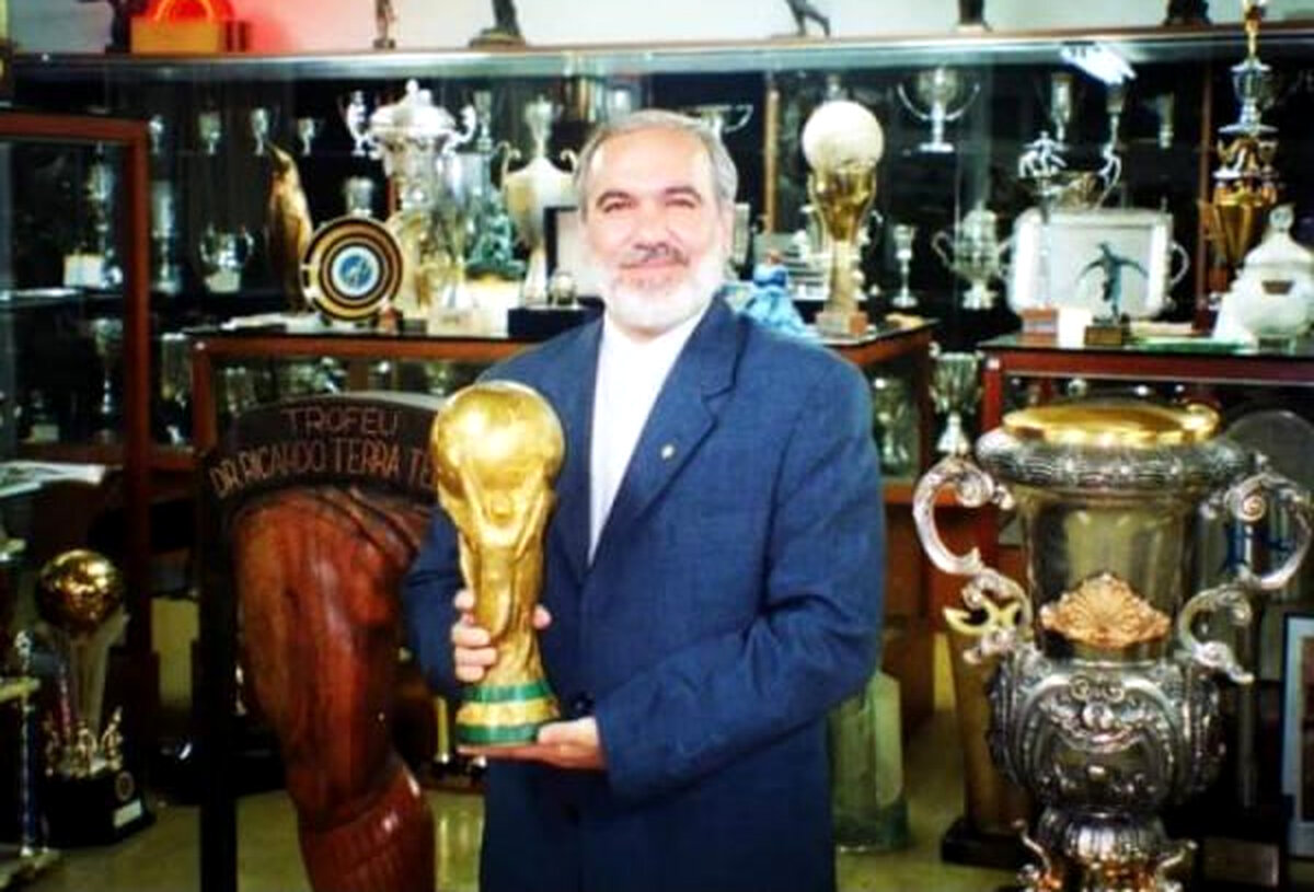  فتح الله زاده به روزهای زندگی پناه برد