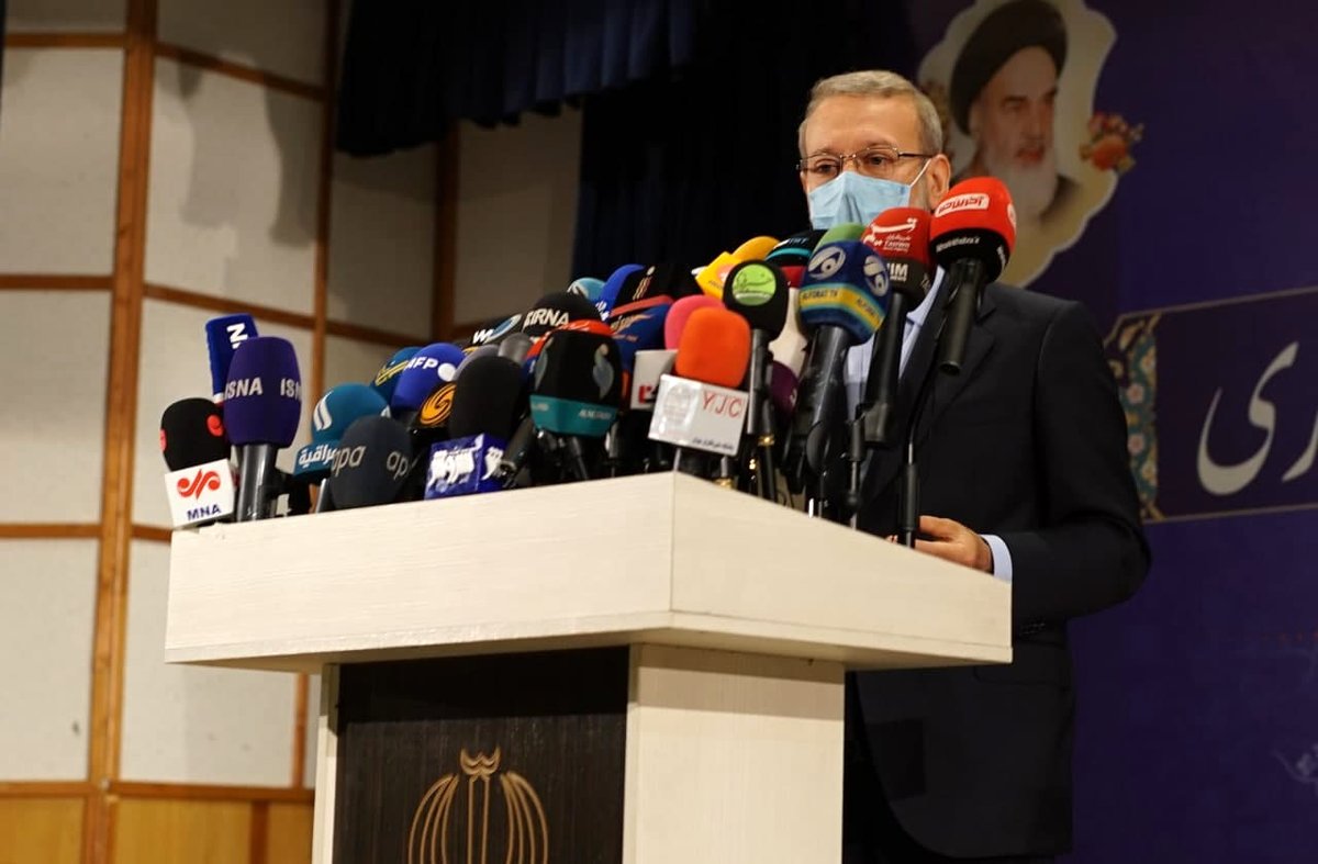 لاریجانی: عدهای اداره کشور را از مسیر حکمت و عقل خارج کردند