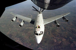 حرکت آواکس هسته ای آمریکا به سمت پایگاه‌های اتمی روسیه